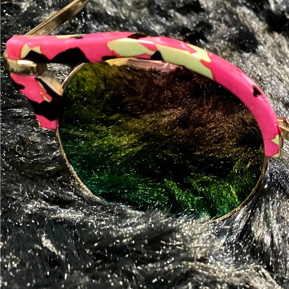 Pink Camouflage Frames - Picture 2 of 3